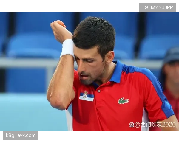 如果德约科维奇突然请你吃饭，你会下意识先盯他的鞋还是账单